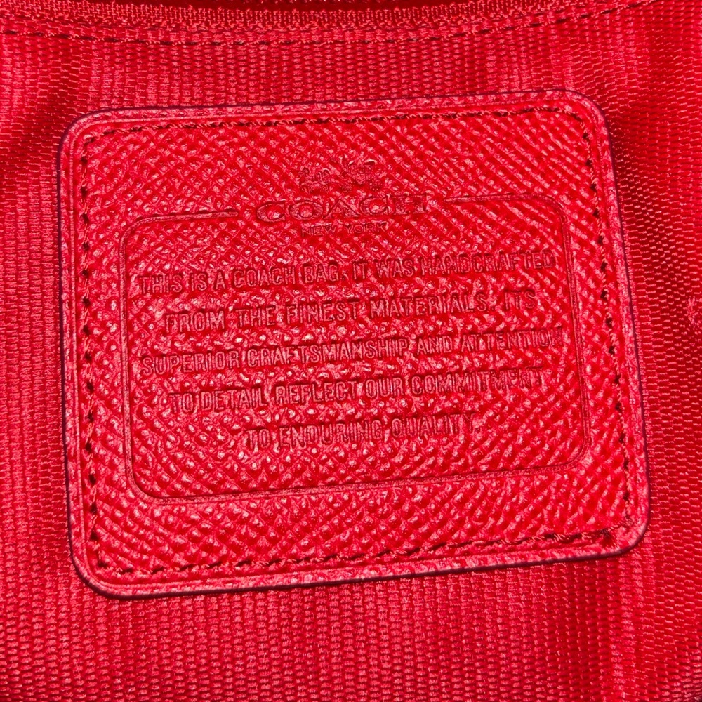 Coach GUC Town Car Tote in Red Leather - Picture 6 of 12